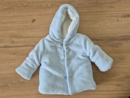 Warme blaue Jacke, 2-4 Monate