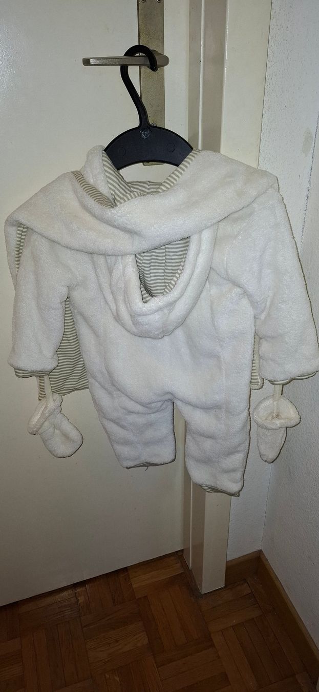Babyanzüge: combinaison chaude avec gants et écharpe, bébé taille 80 – Gebraucht aus Lausanne von GeoTrouvetou1952 1