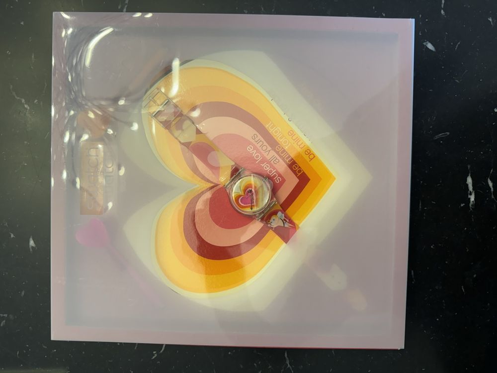 Swatch Montres: Swatch, aiming for your heart, GE 107 – Neuf (Voir description) à Malans GR par sammlerswissuhren 2