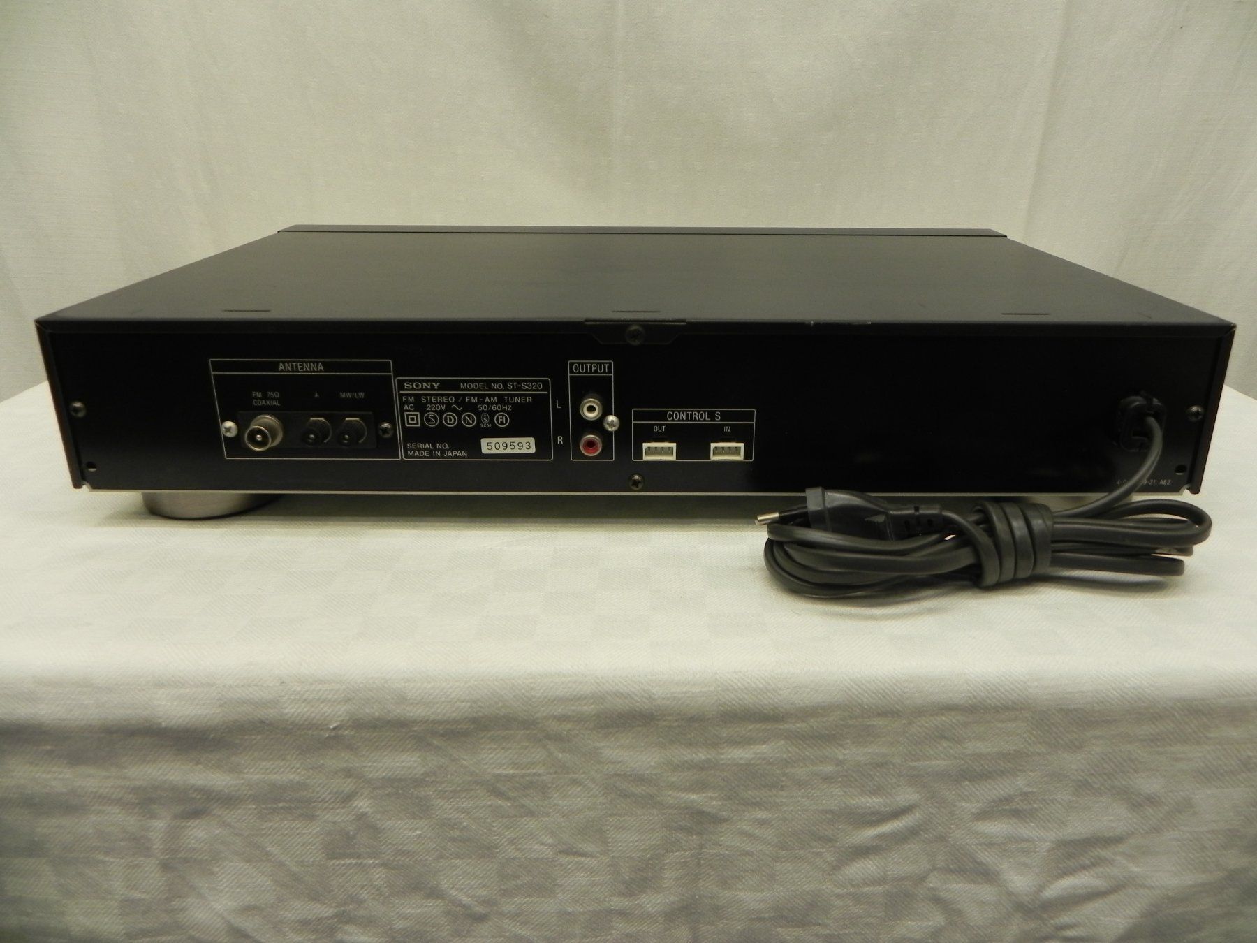 Radio: Sony ST-S320 Tuner – Usato da Basel venduto da Life-Style-Art 6