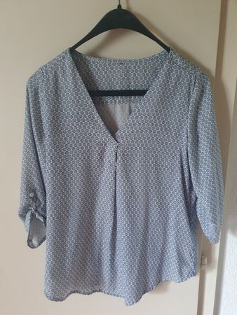 blau, weisse Bluse, Grösse S