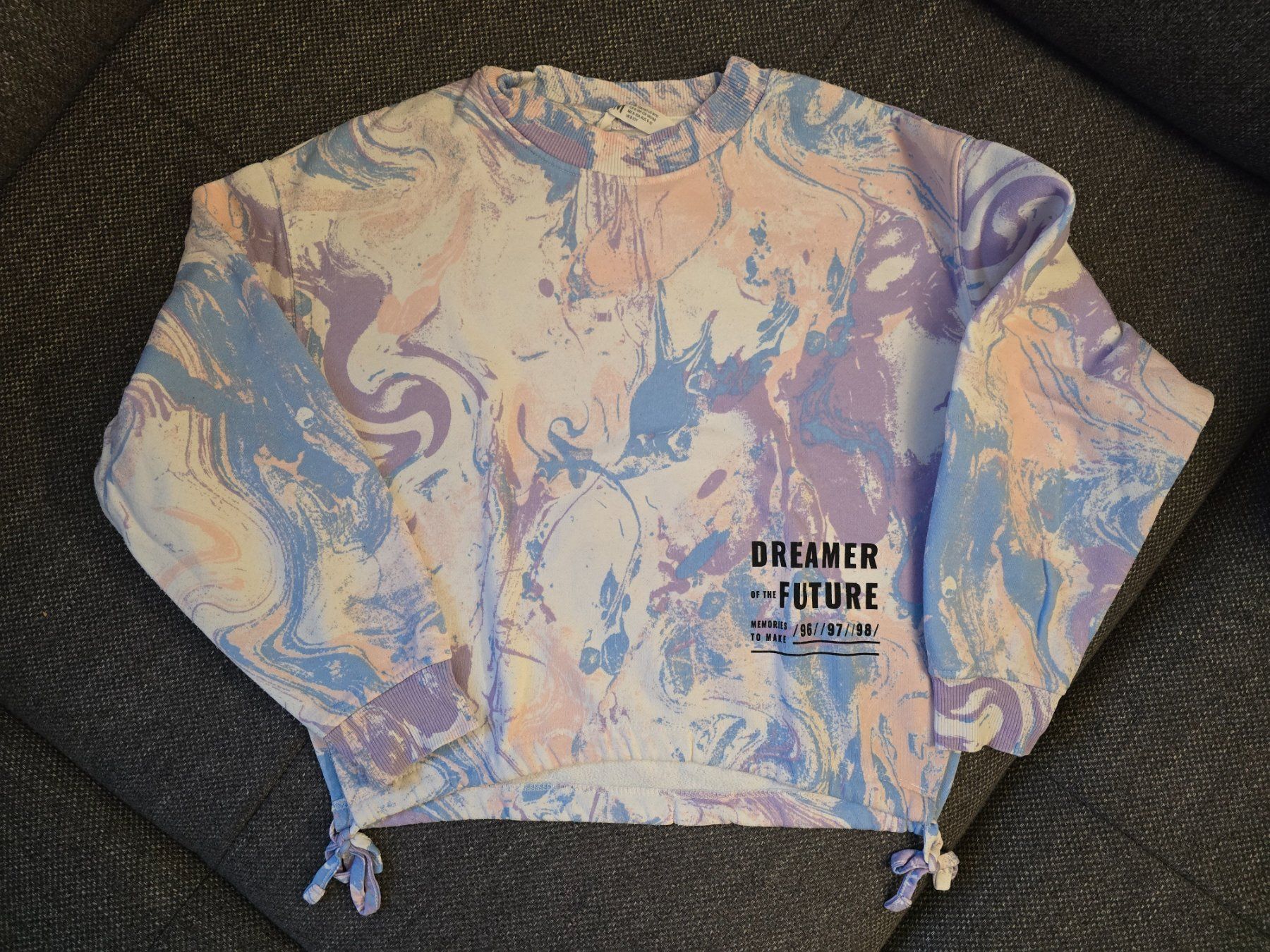Pullover & Sweatshirts: Kurz-Pullover mehrfarbig Grösse 134/140 – Gebraucht aus Büttikon AG von Amineah