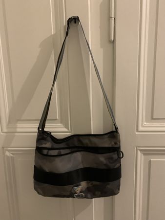Sac camouflage à bandoulière Maison Kitsune 