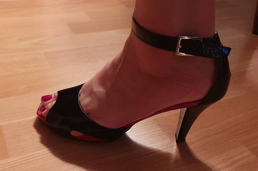 Scarpe da donna: Peter Kaiser Absatzschuhe Gr. 39 – Usato da Oberrieden venduto da Taramara 2