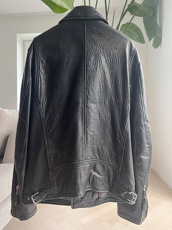 Jacken: Schwarze Lederjacke – Gebraucht aus Bülach von fla_6bnw 1