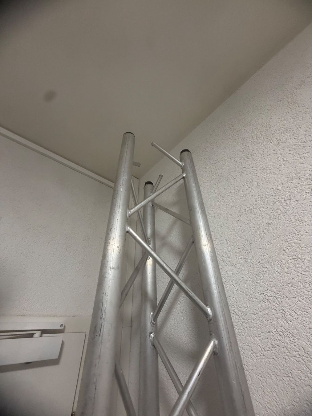 Truss: Alu Traverse ca 2.65 m Dreieckig – Gebraucht aus Gebenstorf von nic_c2zr 2