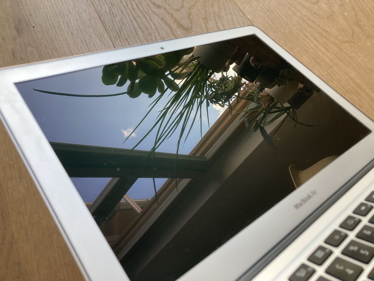 Apple Notebook: Apple MacBook Air A1466 – Usato da Basel venduto da Minim