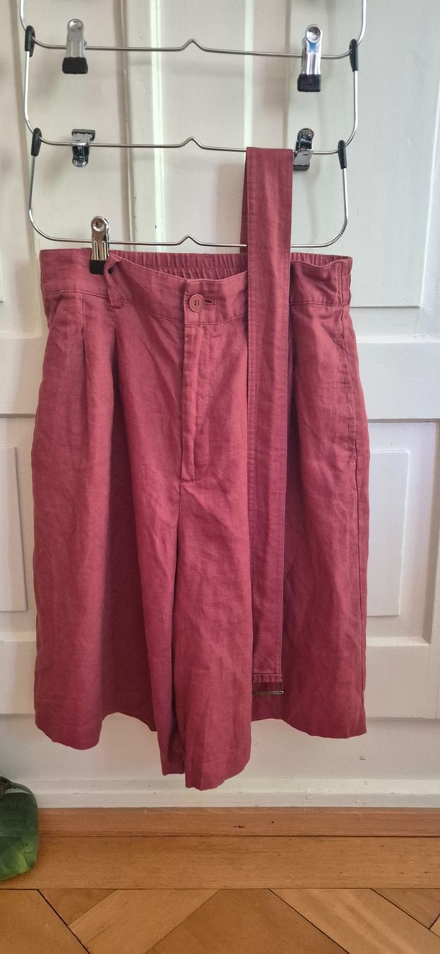 Manor Pantalons: süsse Bermuda Shorts Manor, 36 100% Leinen – D'occasion à St. Gallen par Mar_cx6m