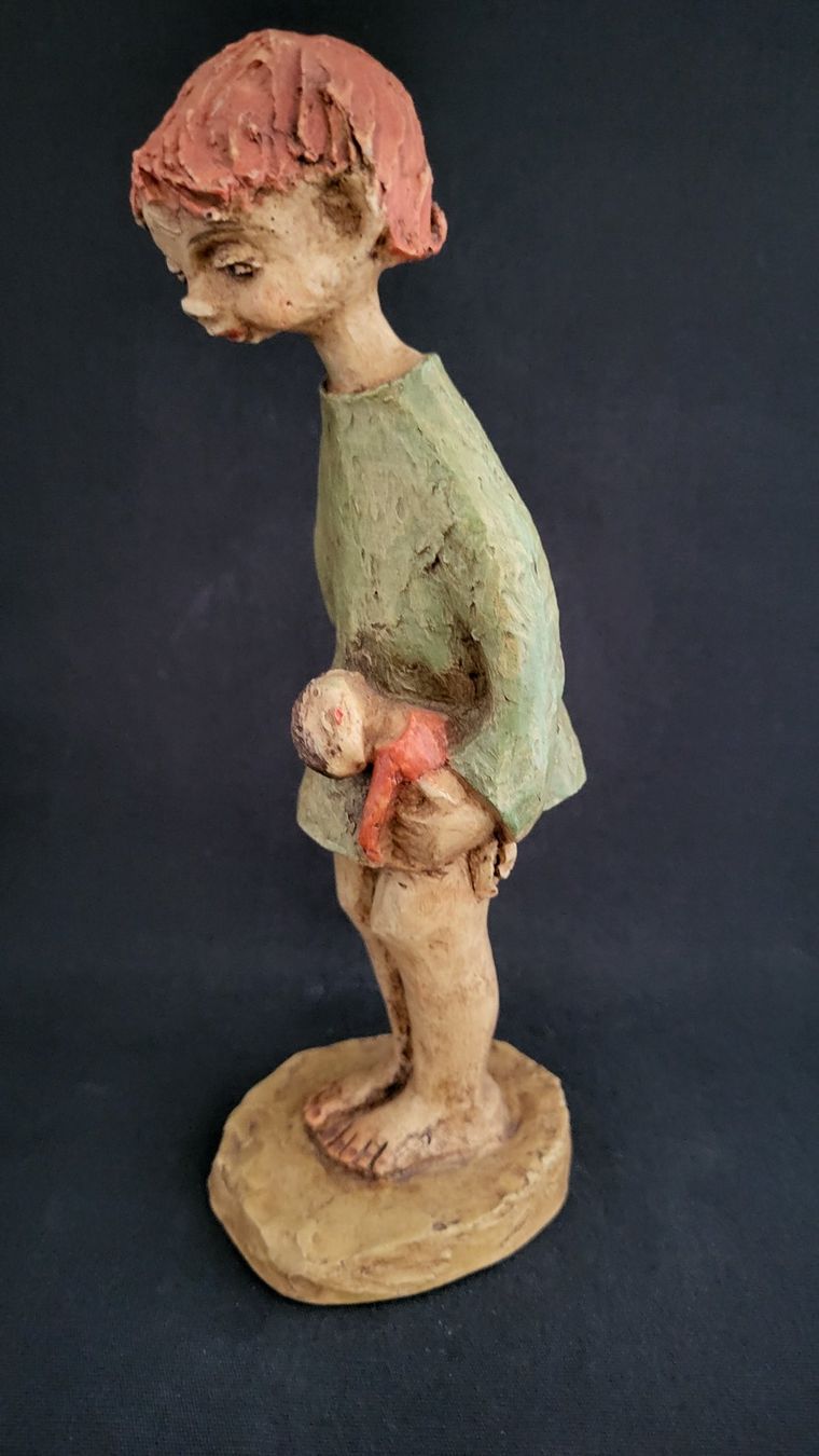 Statuette: Vintage-Figur "Junge mit Puppe" – Usato da Basel venduto da spinne02 6