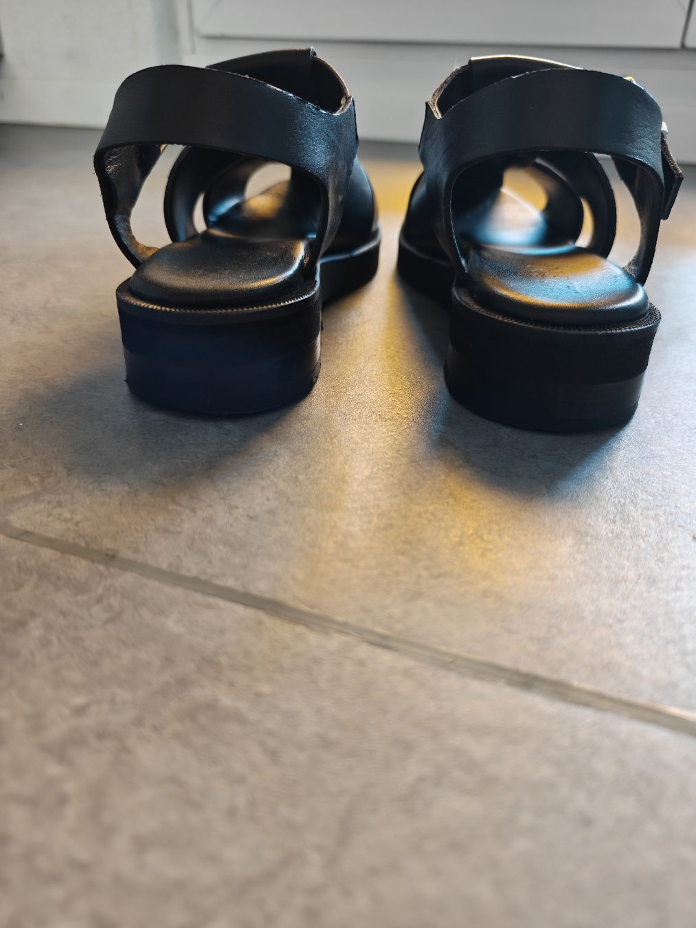 Damenschuhe: black leather sandals  – Neu (gemäss Beschreibung) aus Zürich von seconda_chance 5