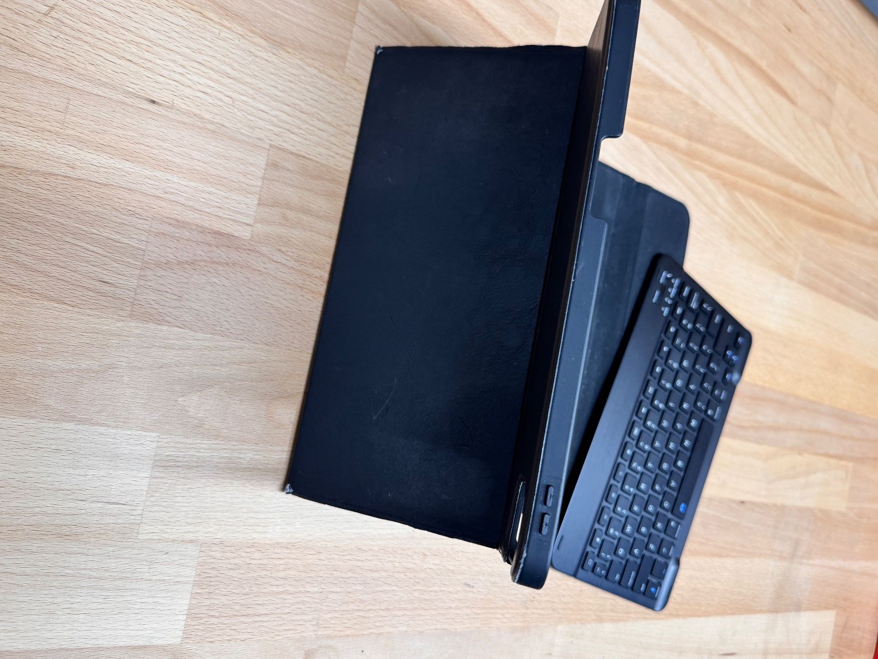 Tastiere: Tastatur zu iPad Air 11" – Usato da Oberägeri venduto da sifs 2