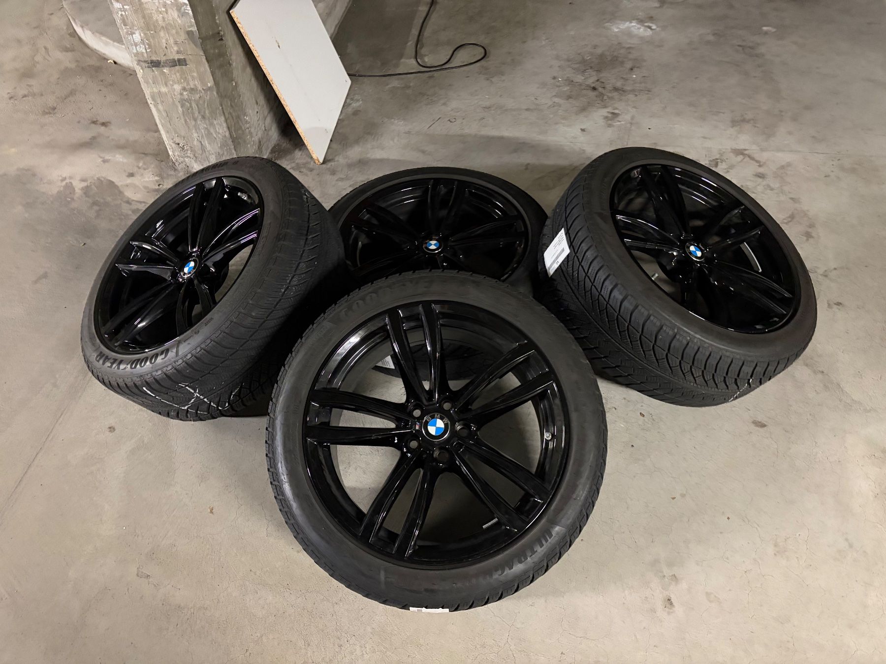 BMW Pneumatici & Ruote complete: BMW Winterkomplettrad Satz – Usato da Basel venduto da bsl_sale