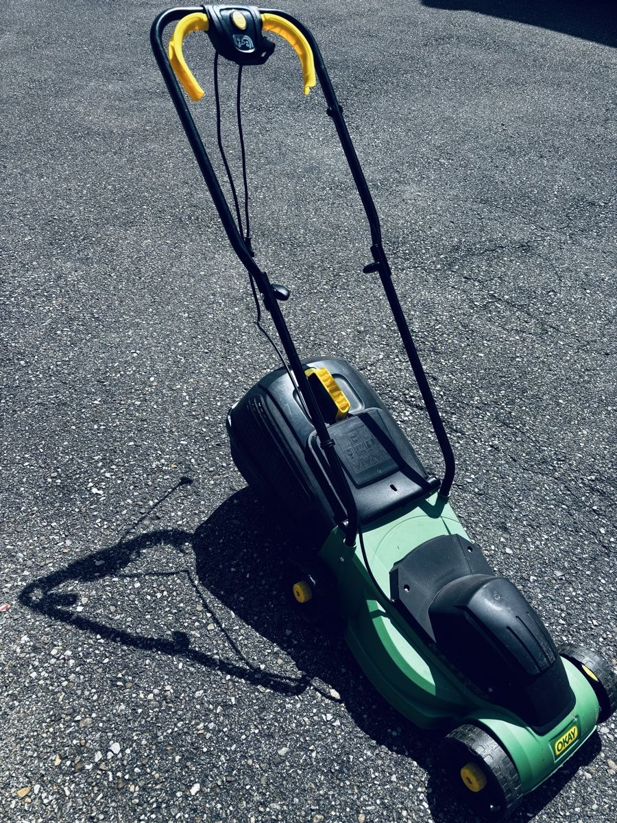 Ecovacs Tagliaerba: Rasenmäher Okey Elektrisch – Usato da Schötz venduto da Bintje20 1