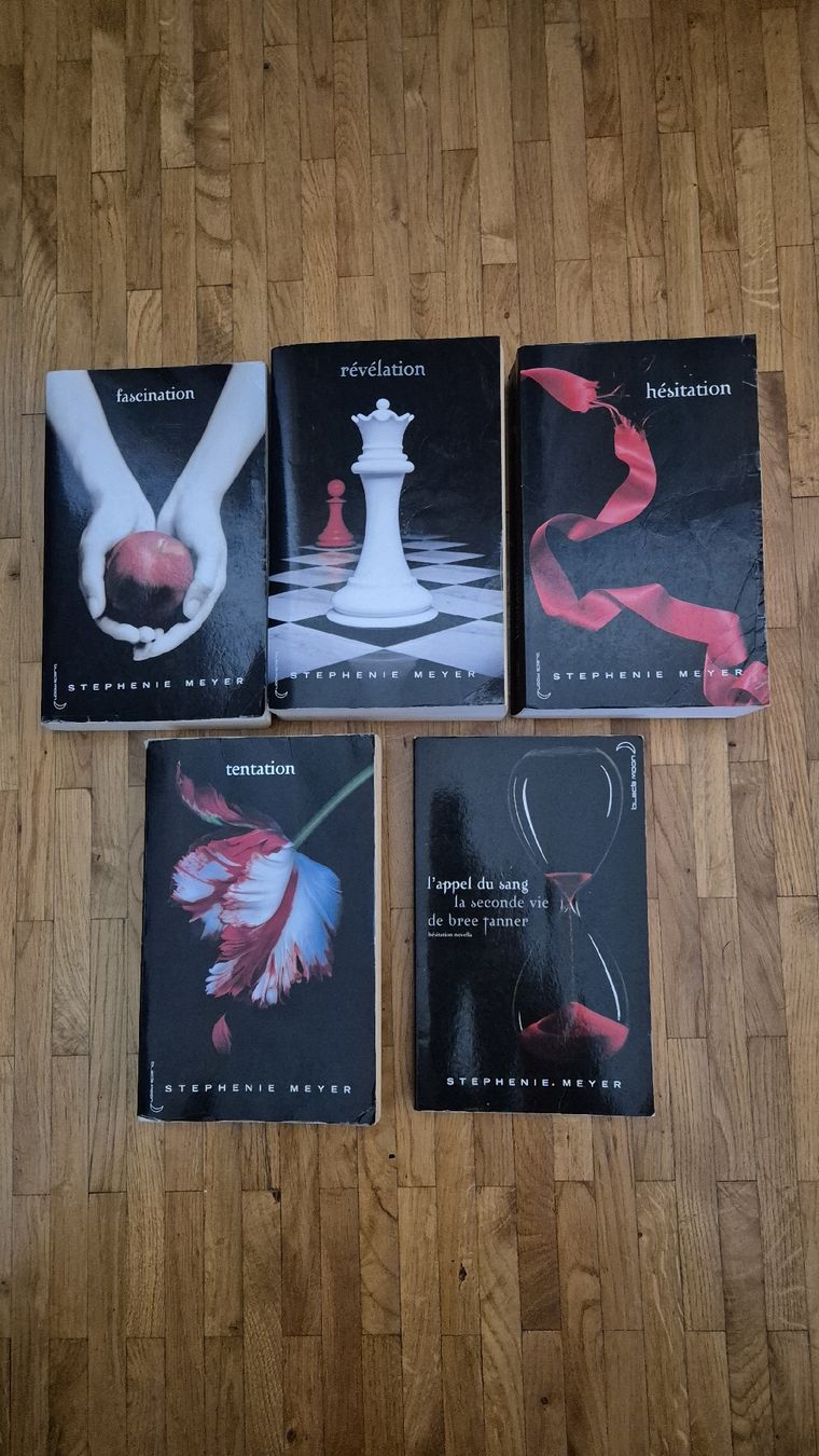 Libri: Livres Twilight, Stephenie Meyer - Français – Usato da Neyruz FR venduto da roca1526