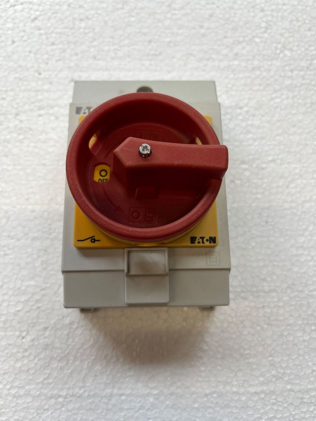 Eaton Interruttori: AP Hauptschalter 3x400V – Usato da Küblis venduto da hypofacto