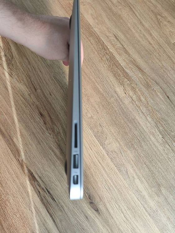 Notebook: Apple MacBook Air 13" - 1.4 GHz i5, 4 GB RAM – Usato da Beinwil am See venduto da m4c2005 2