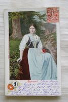 Appenzeller Trachtenfrau, Sonntagstracht, Blumenstrauss