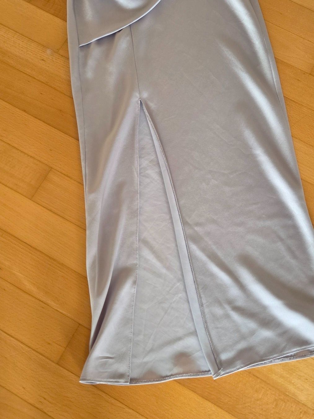Asos Robes: schönes Kleid von ASOS – D'occasion à Wängi par Bibo4. 1