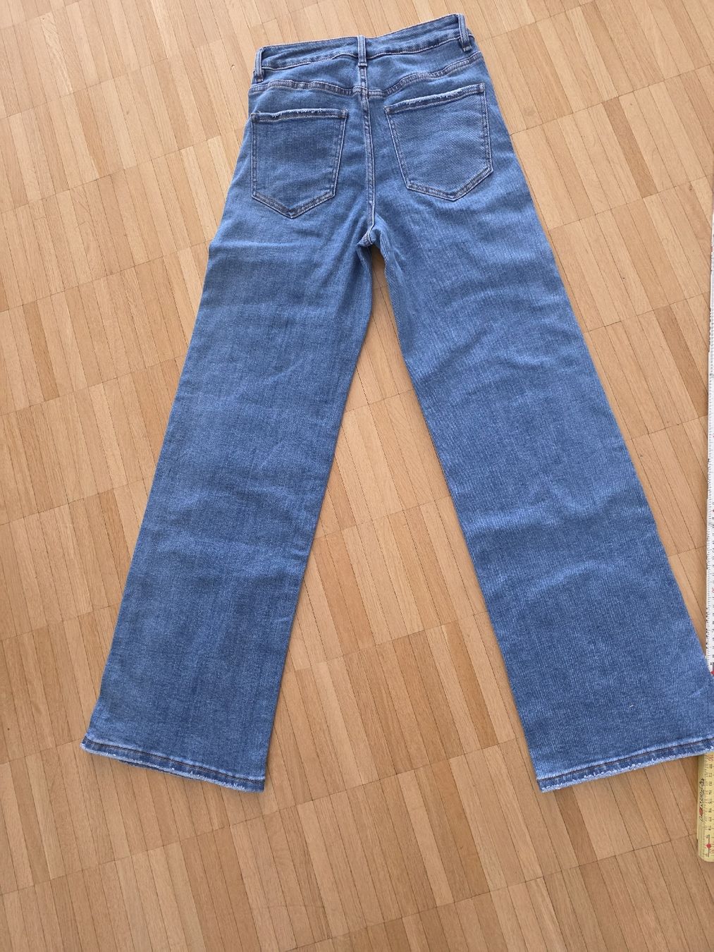 Jeans: Jeans mit Strass, Gr. 36, neuwertig, modisch top! – Usato da Laufenburg venduto da may_r2st 2