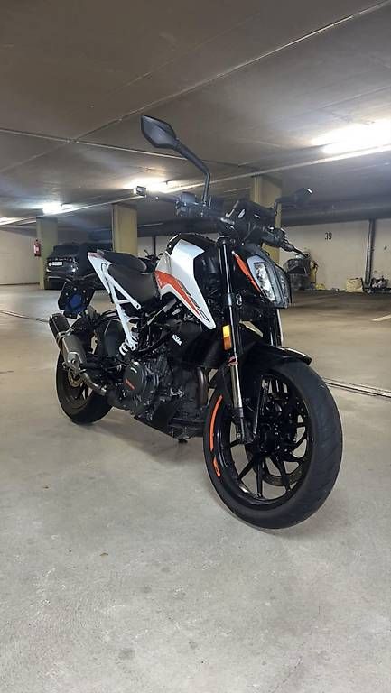 Strada: KTM DUKE 390! – Nuovo e nell'imballaggio originale da Thalwil venduto da car_5tdh