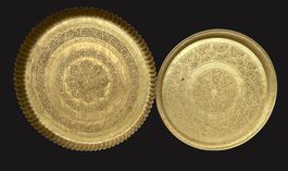 2 Antike marokkanische Tabletts Messing & Bronze 49.5 & 57cm