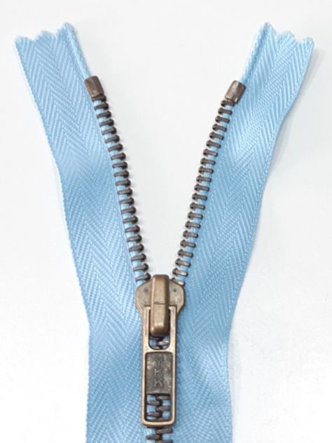 Tessuti: Reißverschluss 18 cm -  Fermeture éclair 18 cm – Nuovo (secondo la descrizione) da Savagnier venduto da Marderuth