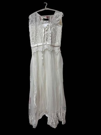 Schönes, festliches Kleid, weiss, Top Zustand!