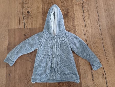 Warme Strickjacke mit Kapuze, Gr 86 von Smile