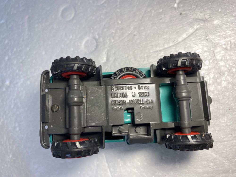 NZG 1:50 Mercedes-Benz Unimog U 5000 pompiers rouge 9112 modèle voiture