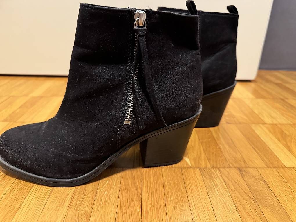 H&M Scarpe da donna: Schwarze  Stiefeletten mit Reissverschluss – Usato da Zürich venduto da cha_7n8s 3