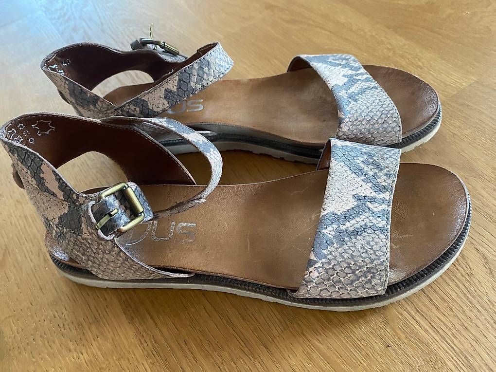 Damenschuhe: Damen Sandalen, Gr.40 neuwertig – Gebraucht aus Iffwil von tan_l2nr