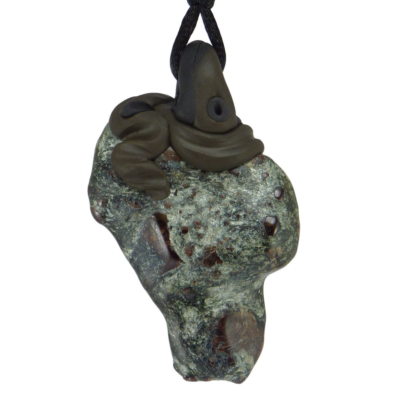Pietre preziose: Granat in Matrix Steinanhänger mit eingefasstem Pyrit – Nuovo e nell'imballaggio originale da Meilen venduto da BYRD-Design 2