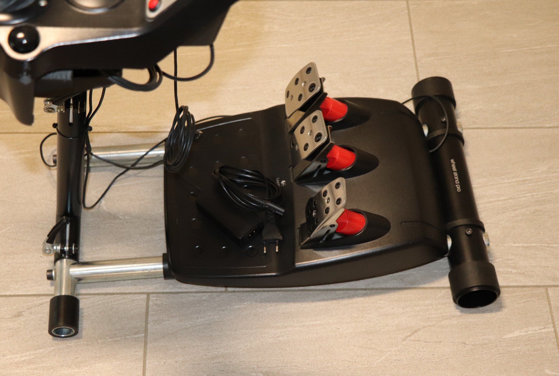Logitech Controller: Wheel Stand Pro mit Logitech G27 – Gebraucht aus Holderbank AG von Pasci72 1
