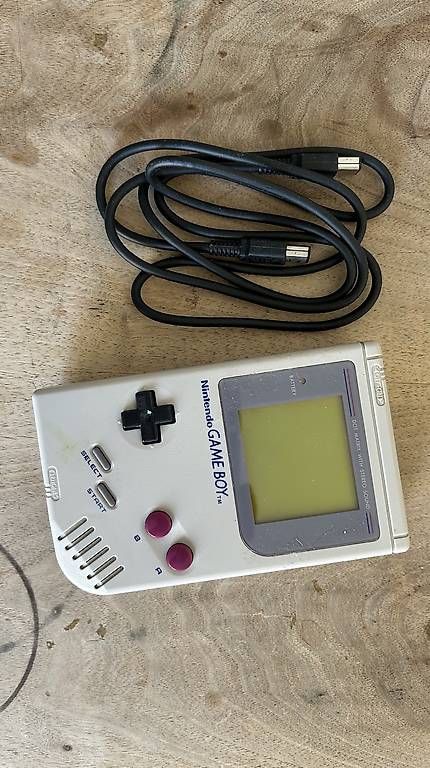 Nintendo Console: original game boy – Usato da Basel venduto da mentaltrap