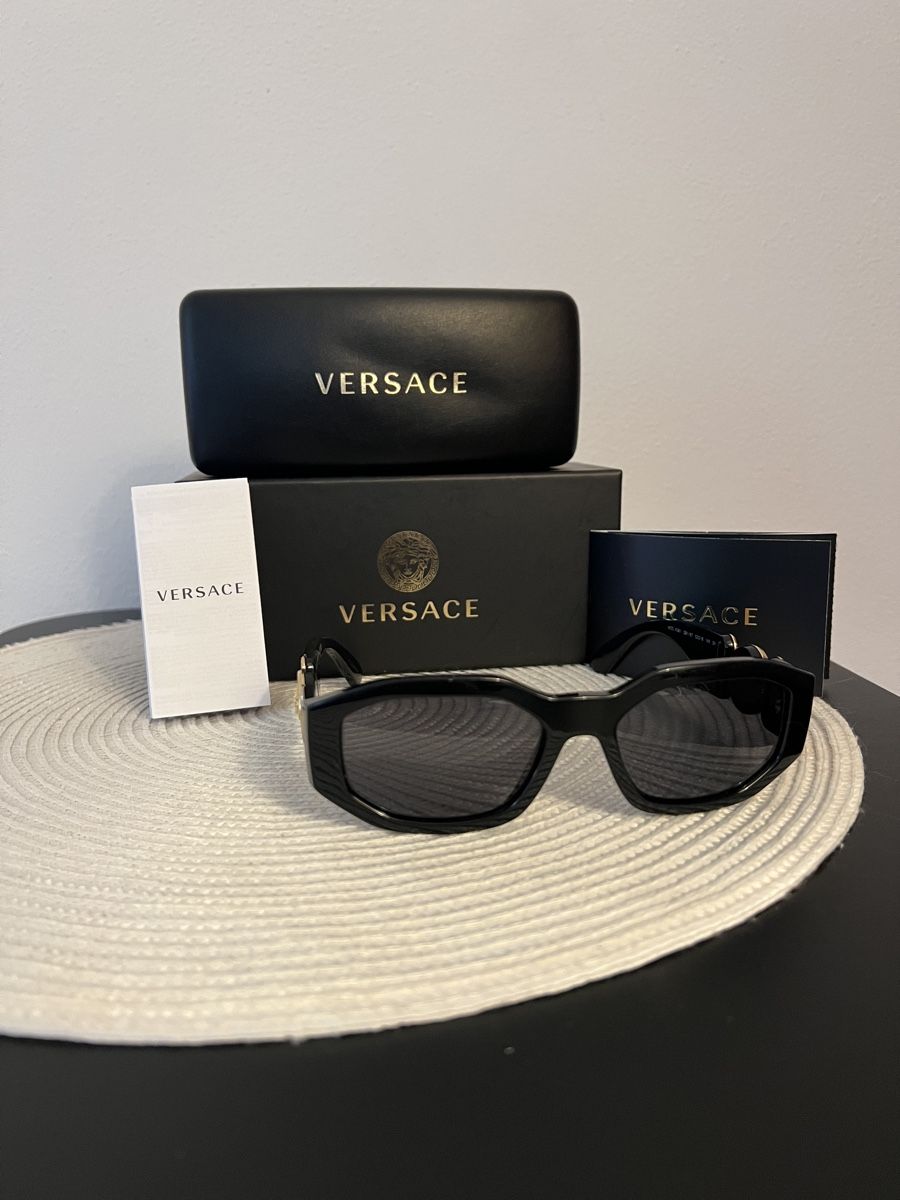 Versace Biggie black gold (Gebraucht) in Torre für CHF 140 – mit ...