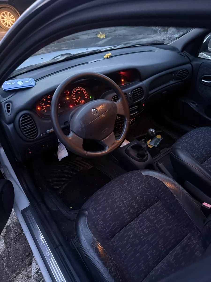 Renault Autos: Renault – Gebraucht aus Fahrweid von Meier-2013 2