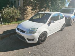 Ford Fiesta ST150 zu verkaufen