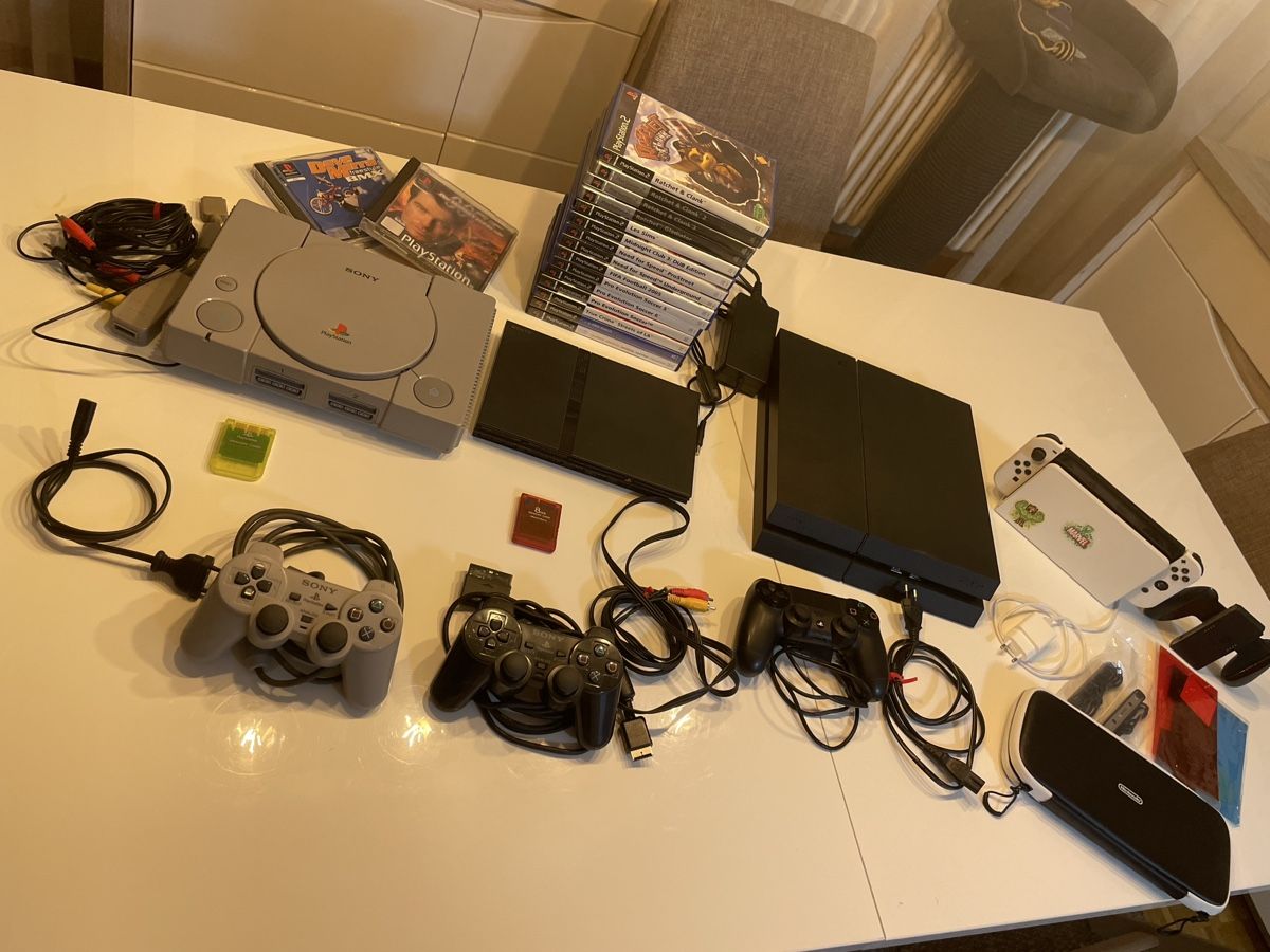 Sony Console: Console PlayStation 1, 2, 4 et Nintendo Switch Oled - Lot ! – Usato da Grand-Lancy venduto da MichaelLopes