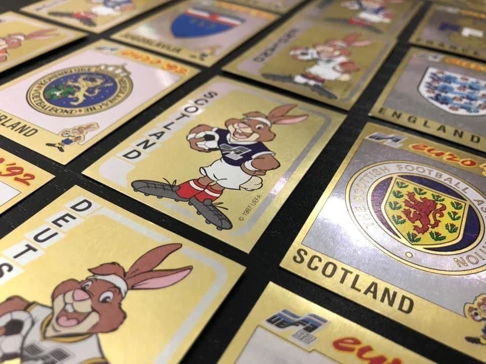 Panini Carte collezionabili: PANINI EM 1992 SET WAPPEN x18 MINT NEW – Nuovo e nell'imballaggio originale da Thalwil venduto da mypaniniworld 5