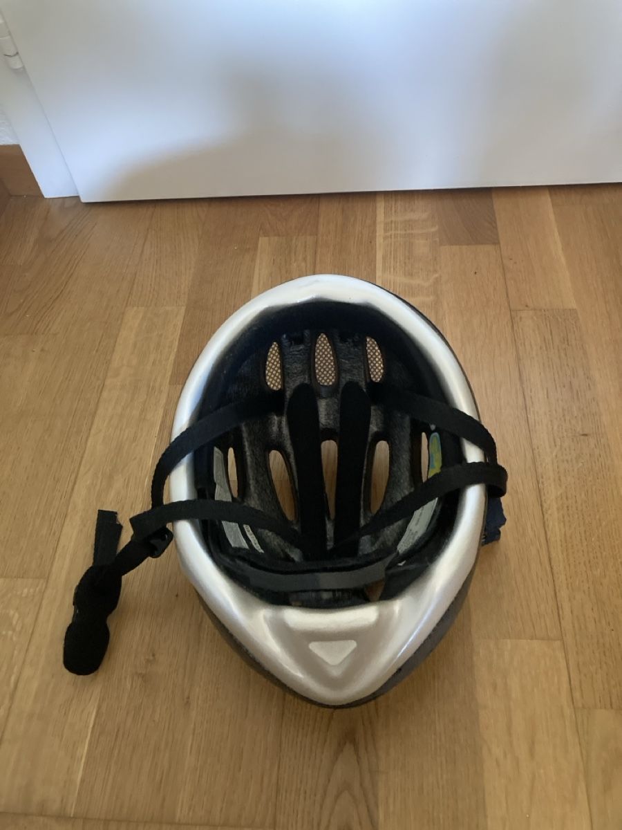 Caschi: Casque de vélo – Usato da Biel/Bienne venduto da nie_8j7g 2