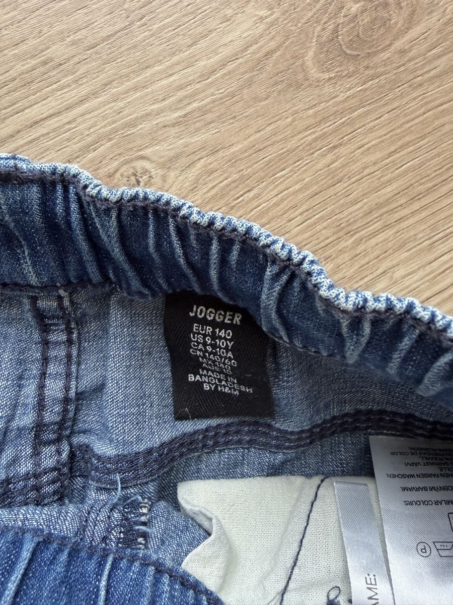 Lotti & Set di vestiti: 2 Stück Hose Jeans gr.134-140 – Usato da Kriessern venduto da Kramar12 3