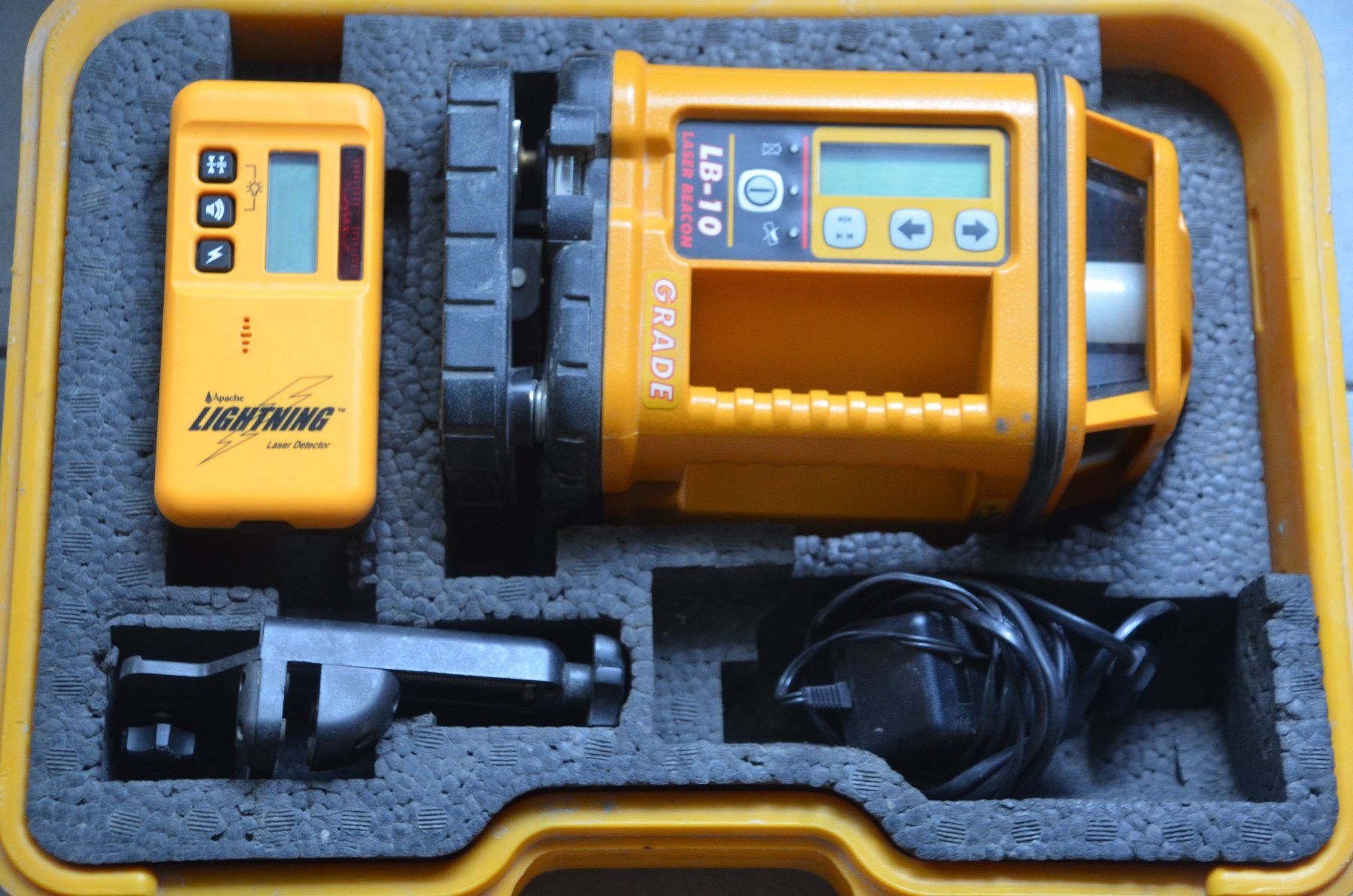 Align Misurare: Laser Alignment LB-10 Lasernivelliergerät / niveau laser – Usato da Collonges venduto da arashee