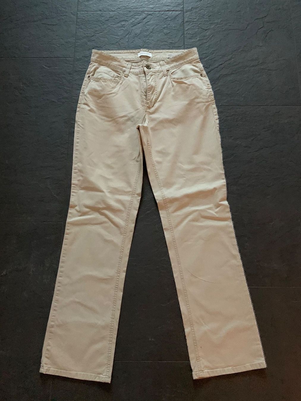 Jeans: MAC Jeans beige Melanie Gr. 40/32 – Usato da Bonstetten venduto da MJ45