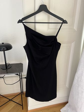 Robe COS noire