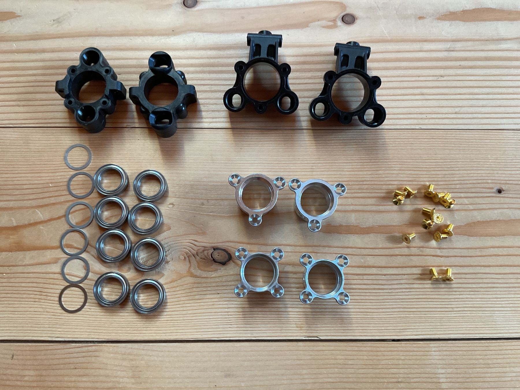 Modellismo RC: Caprirorn Achsschenkel mit Alu Insert Set LAB 804C neu – Nuovo (secondo la descrizione) da Degersheim venduto da martins2r