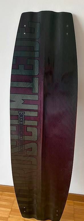 Kite: Kitesurf Twintip 132x39 Kiteboard  Boardschmiede Unikat – Gebraucht aus Zürich von M4NU29557 1