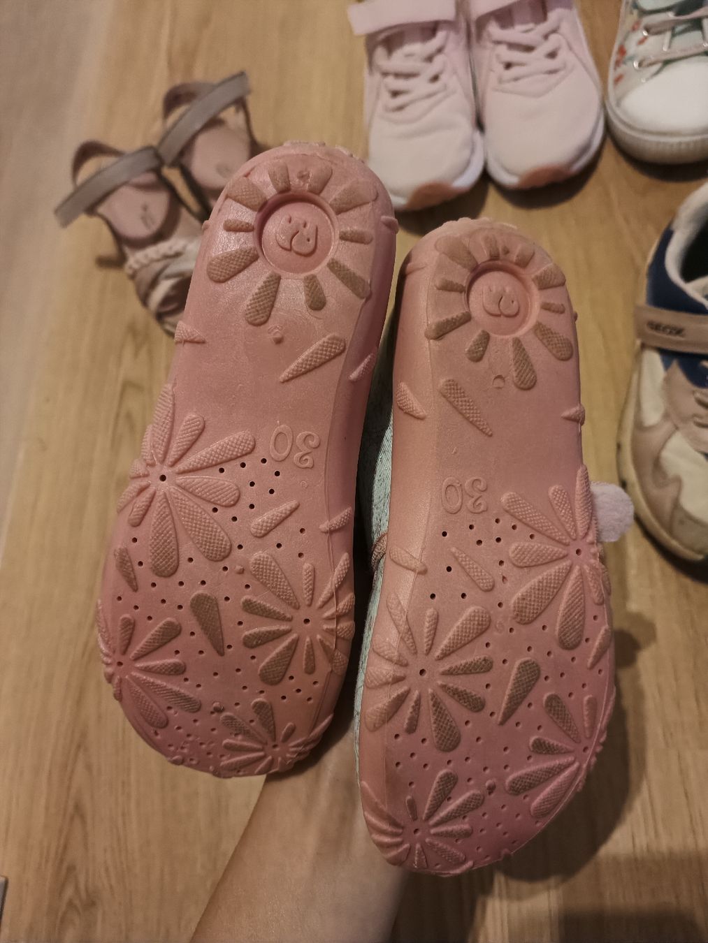 Scarpe per ragazze: Schuhpaket Mädchen 29/30 – Usato da Wangen SZ venduto da mka_w5d2 2