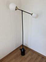Stehlampe 2flammig schwarz Messing-Optik weiss Gläser guter 