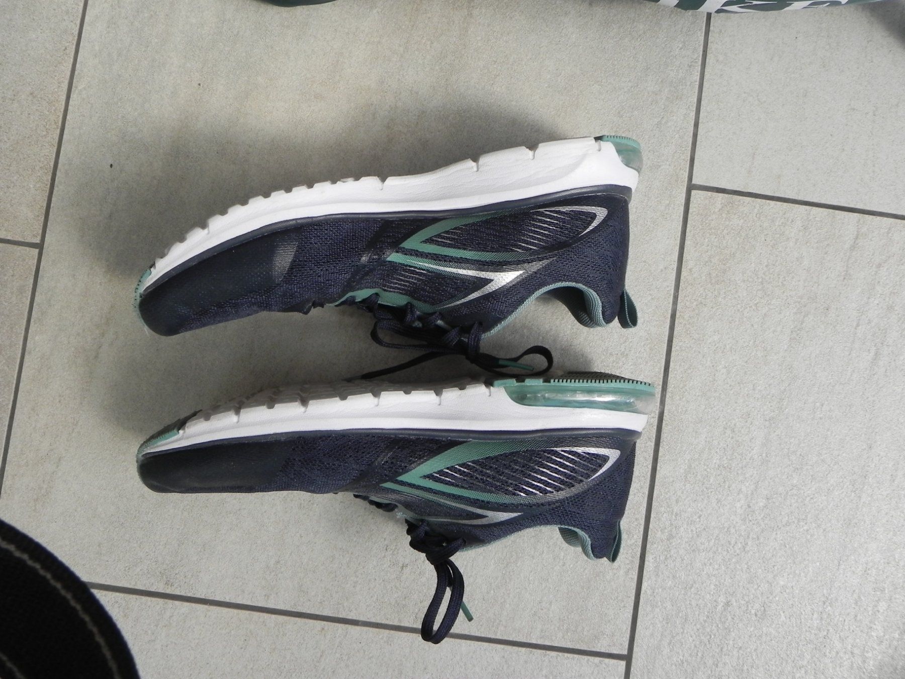 Scarpe da uomo: Sneaker Sportschuhe Gr. 40 – Usato da Stallikon venduto da pcerny16 3