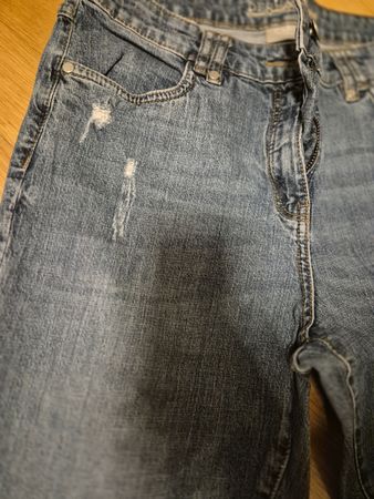 Jeans in Grösse 38, wenig getragen